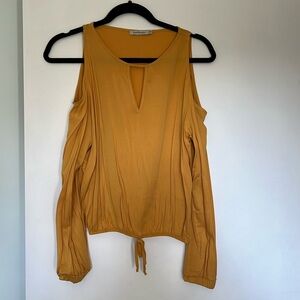 Women’s long sleeve top